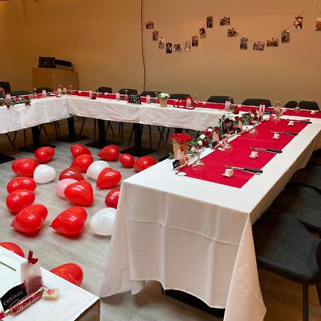 Le Grand Cerf Hotel Carignan Luaran gambar